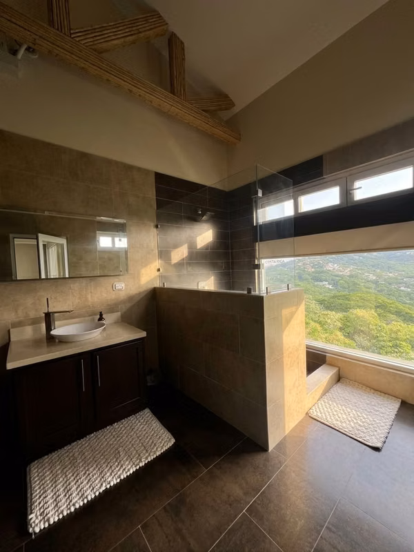 CASA EN VENTA EN ECO RESIDENCIAL VILLA REAL, OPORTUNIDAD UNICA