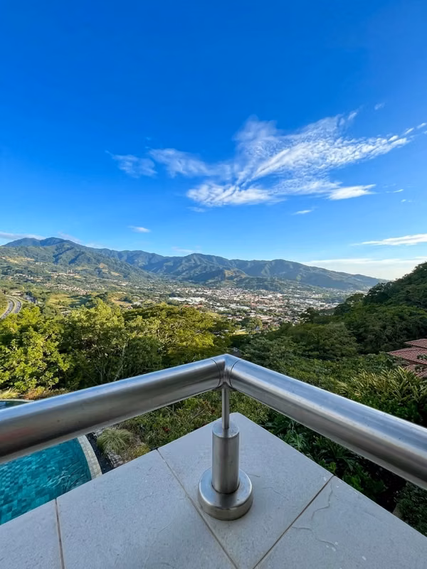 CASA EN VENTA EN ECO RESIDENCIAL VILLA REAL, OPORTUNIDAD UNICA