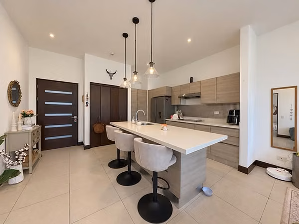 Apartamento amoblado con espectacular vista/ Resort Style