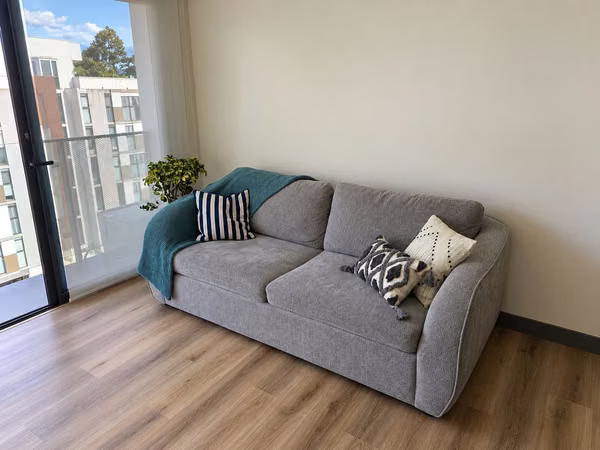 Apartamento FULL AMOBLADO • Piso 7 • Esquinero/ VIVE TIBAS