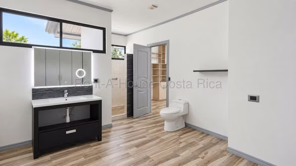 Sale of House in ROHRMOSER, San José. 27-723