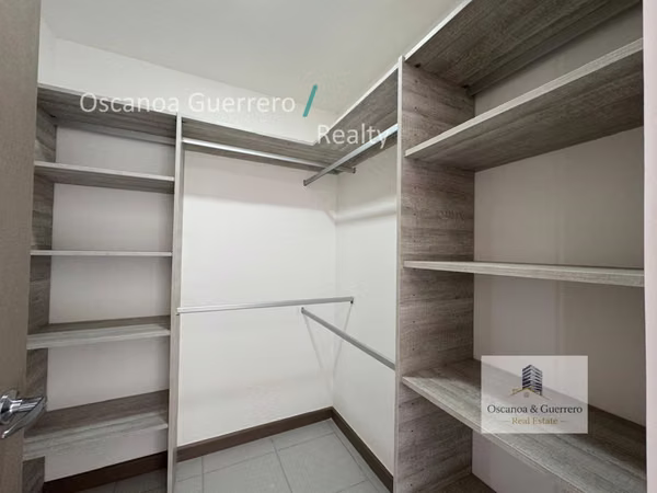 ALQUILER Casa de 3 Dormitorios en Condominio Blue, Los Arcos, Heredia