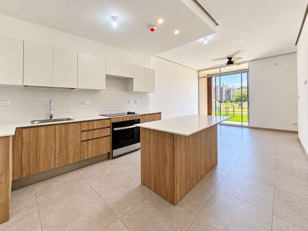 Apartment for Rent at Vistas de la Colina Condominium, Santa Ana Centro