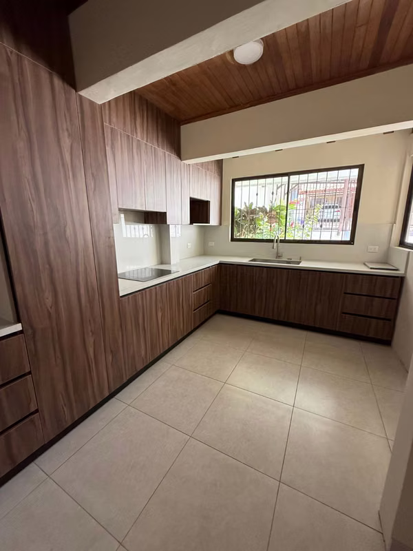 Fully Renovated & Furnished House for Rent – Move-In Ready
