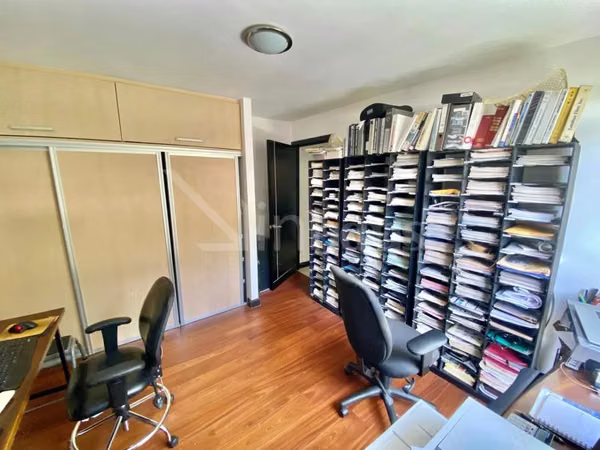 Venta de amplio apartamento con jardin y terraza en Condominio en Santa Ana