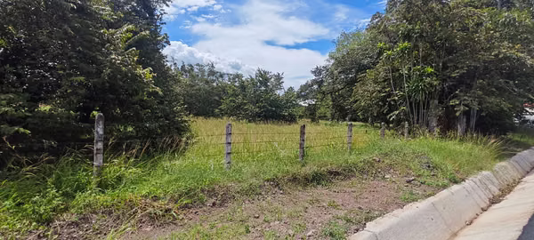 Se Vende Lote 3,813 m² Uso Suelo Mixto - RA