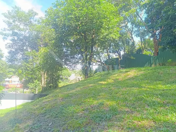 Venta de lote de uso de suelo mixto con excelente clima y vistas 