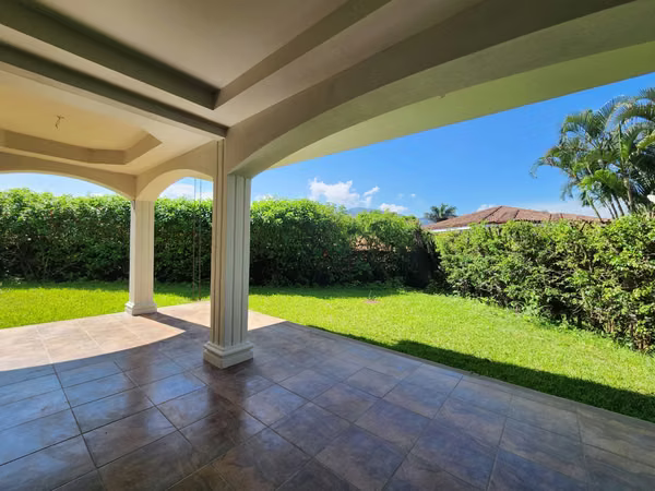 Alquiler de Casa en Valles del Sol