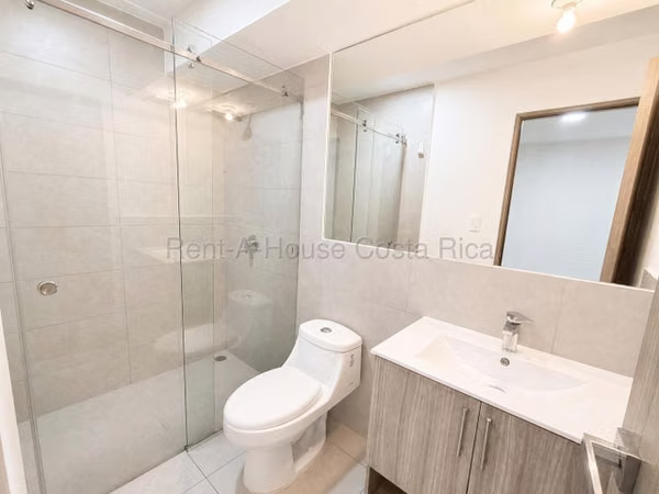 Venta Apartamento moderno y seguro en San Pablo, Heredia