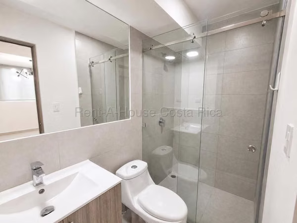 Venta Apartamento moderno y seguro en San Pablo, Heredia