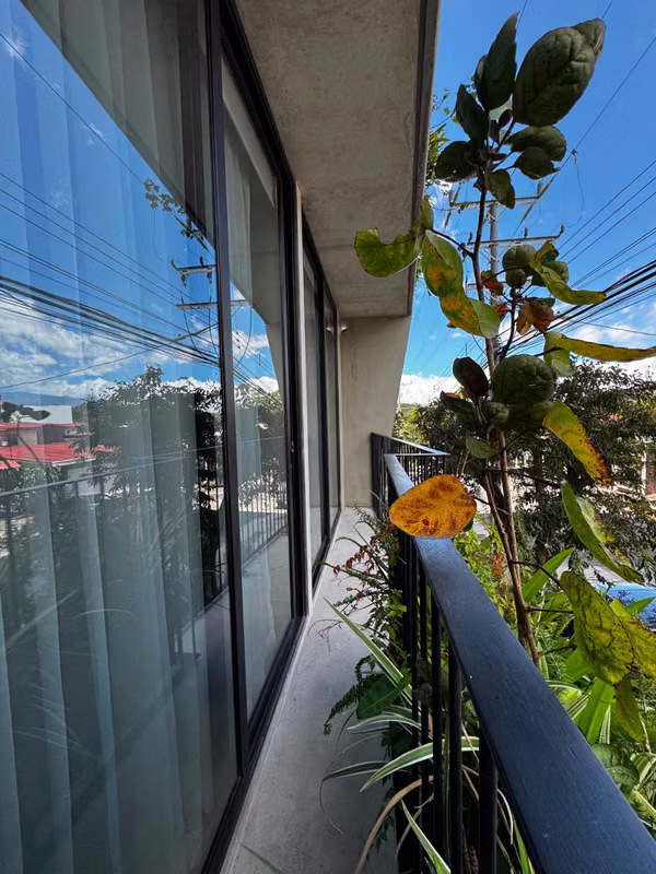 Apartamento en alquiler en Rohrmoser, Sabana Oeste ID 27582 DL