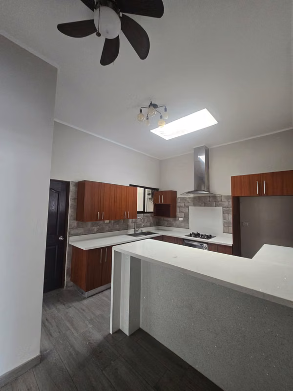 Casa en venta de una planta en Rohrmoser ID 27581