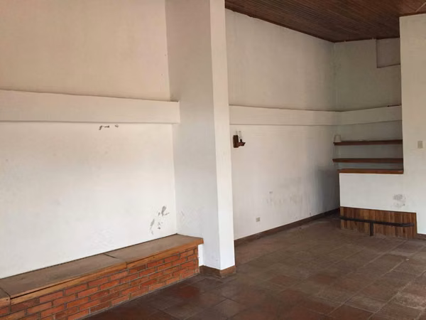 Gran propiedad para remodelar en Alto de las Palomas, Escazú | 1,239 m² de terreno