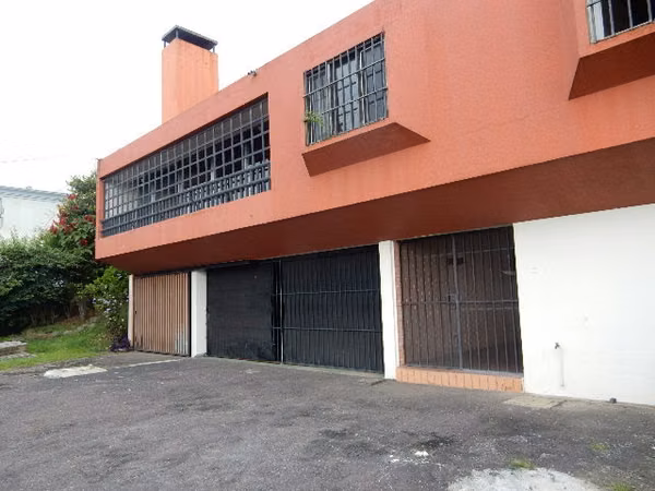 Gran propiedad para remodelar en Alto de las Palomas, Escazú | 1,239 m² de terreno