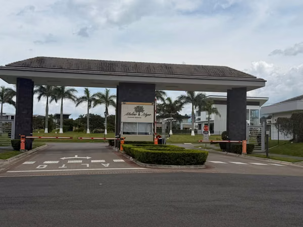 VENTA DE LOTE EN HACIENDA LOS REYES EN LA GUACIMA DE ALAJUELA