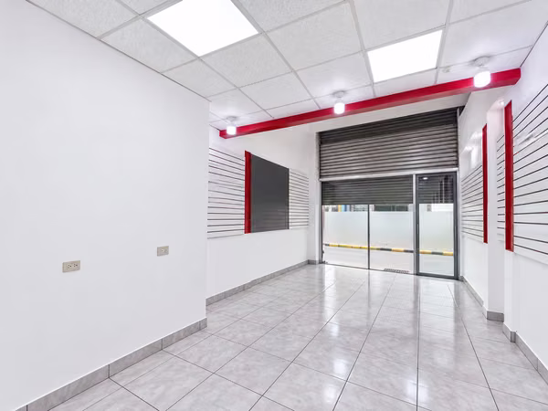 LOCAL COMERCIAL EN ALQUILER EN SAN JOSÉ CENTRO | ZONA COMERCIAL