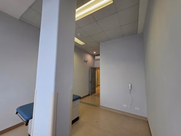 CONSULTORIOS MÉDICOS EN ALQUILER EN HEREDIA – CERCA DEL HOSPITAL SAN VICENTE DE PAÚL – SERVICIOS INCLUIDOS