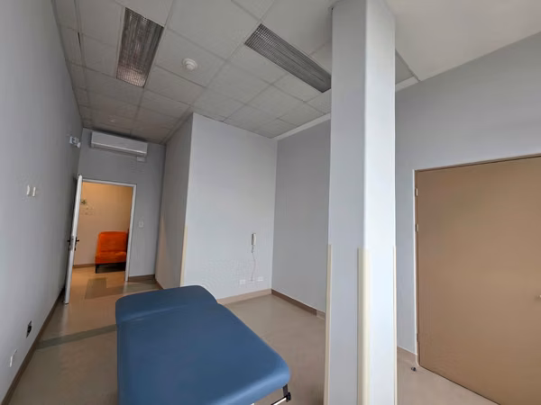 CONSULTORIOS MÉDICOS EN ALQUILER EN HEREDIA – CERCA DEL HOSPITAL SAN VICENTE DE PAÚL – SERVICIOS INCLUIDOS