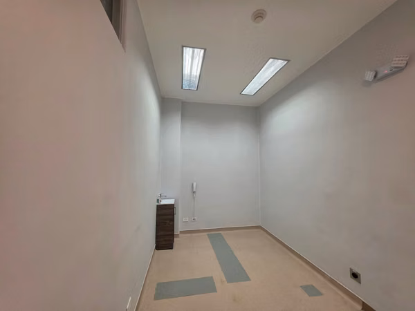 CONSULTORIOS MÉDICOS EN ALQUILER EN HEREDIA – CERCA DEL HOSPITAL SAN VICENTE DE PAÚL – SERVICIOS INCLUIDOS