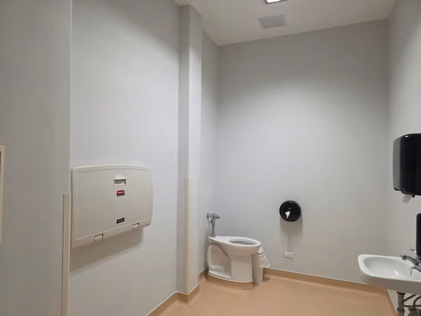 CONSULTORIOS MÉDICOS EN ALQUILER EN HEREDIA – CERCA DEL HOSPITAL SAN VICENTE DE PAÚL – SERVICIOS INCLUIDOS