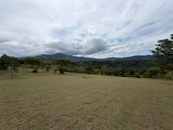 VENTA DE LOTE EN LA GUACIMA DE ALAJUELA