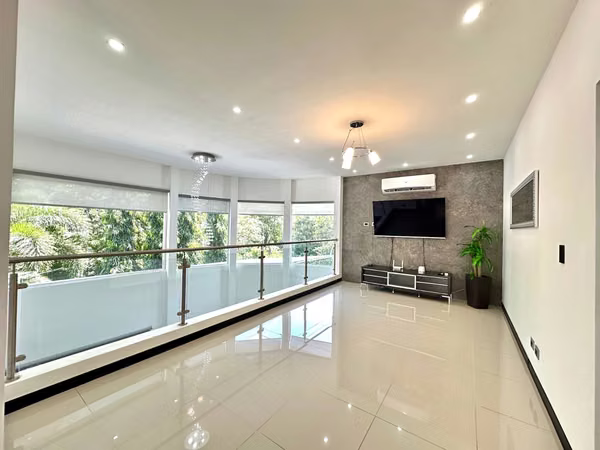 Alquiler Casa de moderna, Condominio Bosques del Sol, Orotina, Alajuela (FAU)