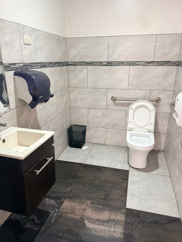 LOCAL COMERCIAL EN ALQUILER – BARRIO ESCALANTE