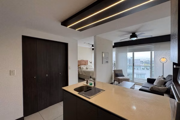 SE ALQUILA APARTAMENTO ESTUDIO CON DIVISION ,  Y HERMOSA VISTA |  FULL AMUEBLADO, BALCÓN Y HERMOSA VISTA |