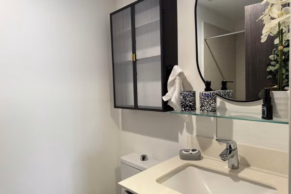 SE ALQUILA APARTAMENTO ESTUDIO CON DIVISION ,  Y HERMOSA VISTA |  FULL AMUEBLADO, BALCÓN Y HERMOSA VISTA |
