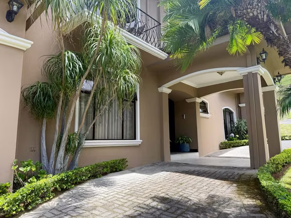 Exclusive Cassa Condominium El Gregal