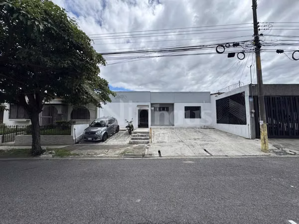 Commercial property is rented in Rohrmoser, San José.