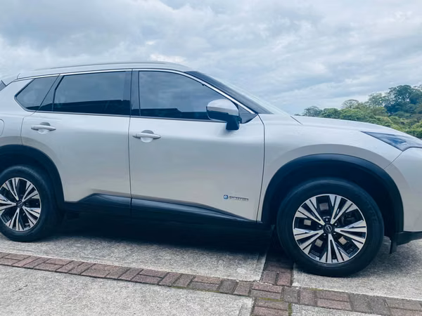VENDO NISSAN X TRAIL and POWER ADVANCE E e FORCE 2024 IMPECABLE