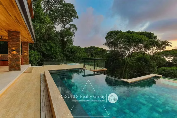 NEW! Oceanview Dream Home on 3 acres!