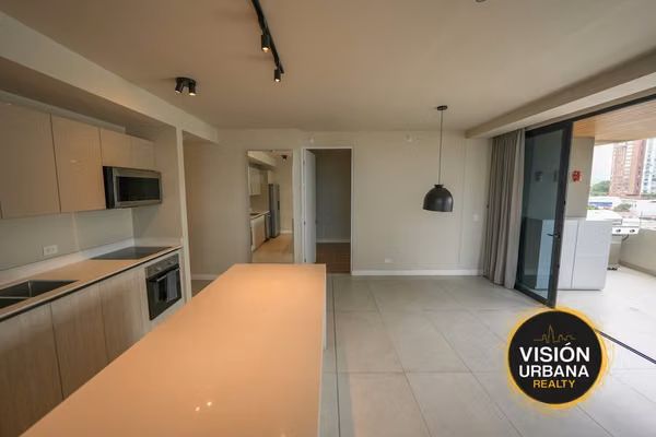 Apartamento de 3 Habitaciones con Línea Blanca en Alterego