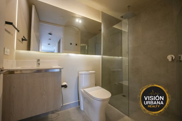 Apartamento de 3 Habitaciones con Línea Blanca en Alterego