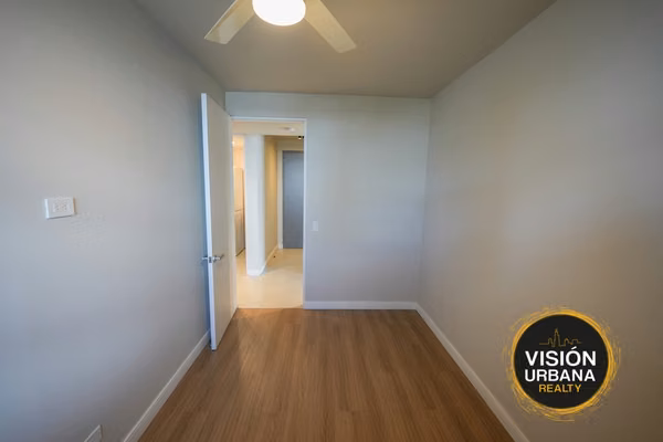 Apartamento de 3 Habitaciones con Línea Blanca en Alterego