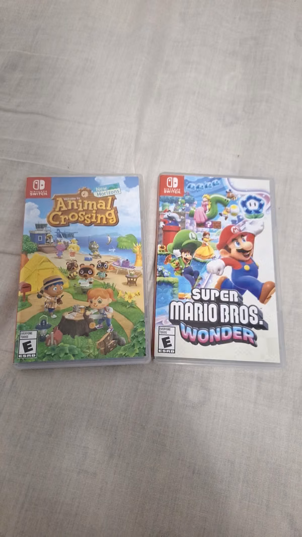 Vendo Mario Wonder y Animal Crossing poco uso