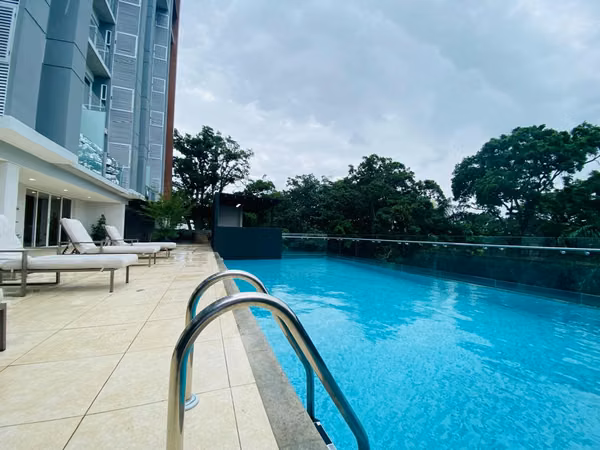 Alquiler de apto Full Amoblado, tipo Studio, En condominio Be Cariari, Heredia