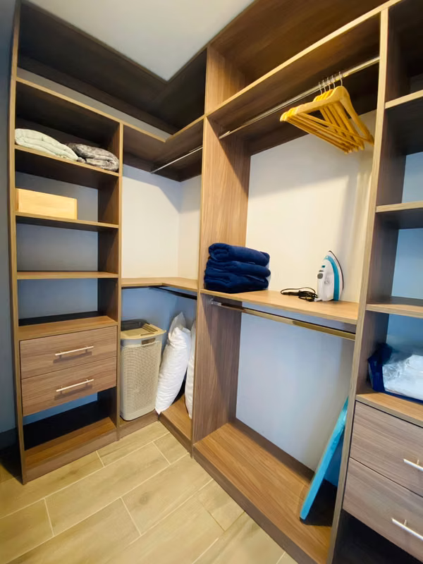 Alquiler de apto Full Amoblado, tipo Studio, En condominio Be Cariari, Heredia