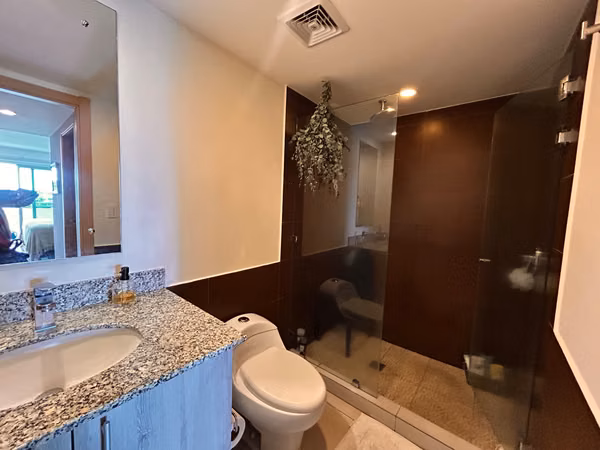 Venta de apartamento en torre Heredia frente a zona franca América