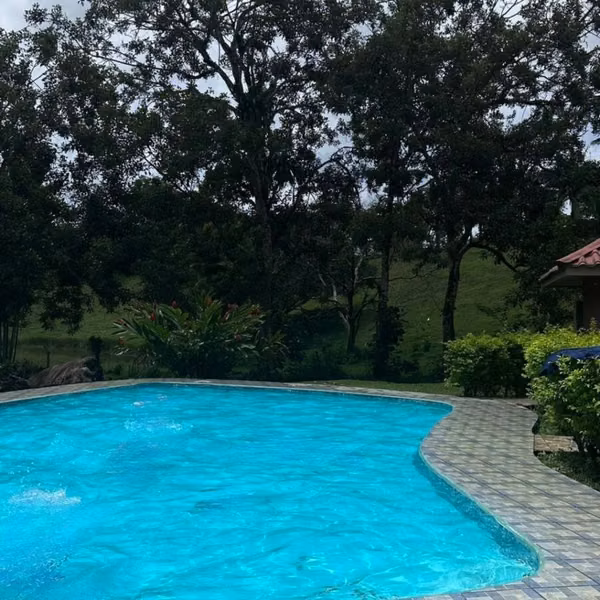 Casa estilo cabaña en venta – Condominio Nakury, Chachagua