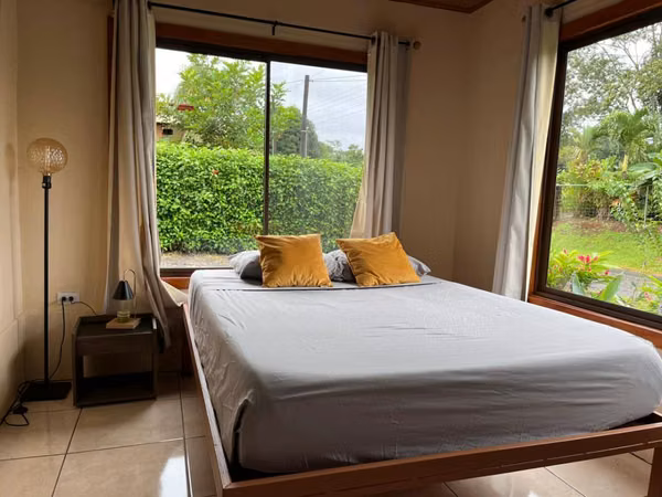 Casa estilo cabaña en venta – Condominio Nakury, Chachagua