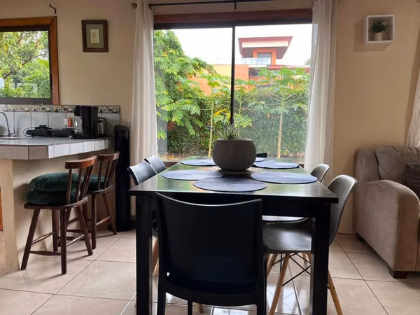 Casa estilo cabaña en venta – Condominio Nakury, Chachagua