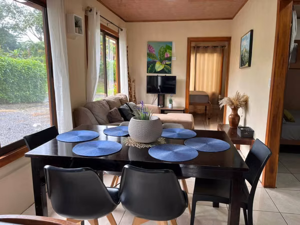 Casa estilo cabaña en venta – Condominio Nakury, Chachagua