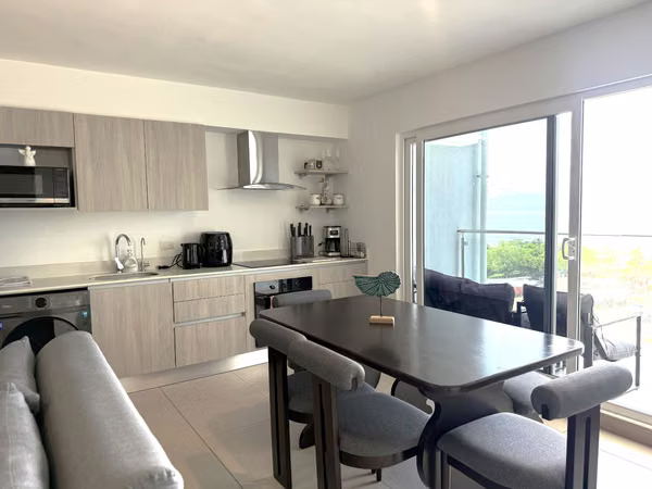 Alquiler Apartamento amueblado vista a la playa en Jacó, Garabito (MV)