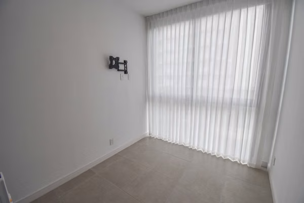 Apartamento con Línea Blanca de 2 Habitaciones en Sky Garden Nunciatura