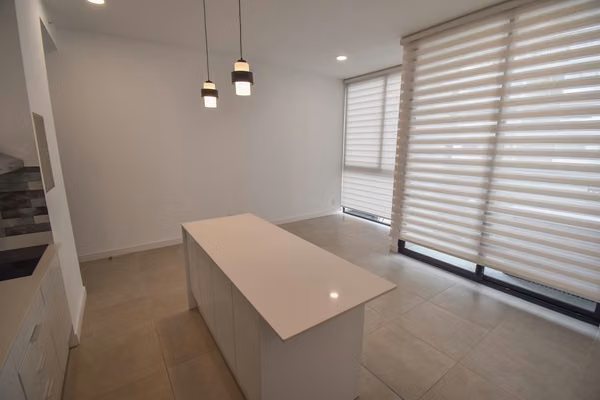 Apartamento con Línea Blanca de 2 Habitaciones en Sky Garden Nunciatura