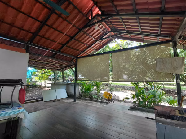 Propiedad de 2.502 m² con casa, piscina y rancho BBQ en Labrador, Orotina