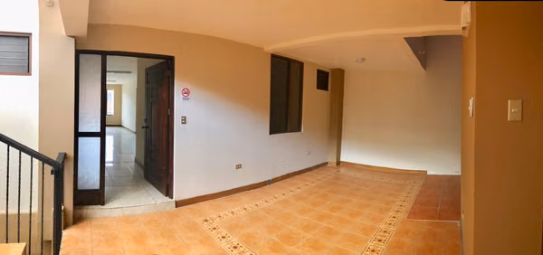 Alquiler de Edificio en El Prado, Curridabat: Perfecto para Comercio, Consultorios o Firma de Servicios