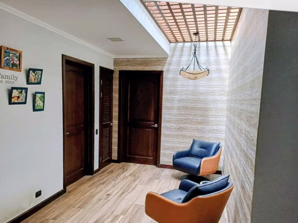 Venta espectacular casa 1300 mts terreno Guachipelin Escazu
